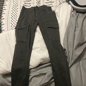 American Eagle jegging cargo pants - dark green, size 6